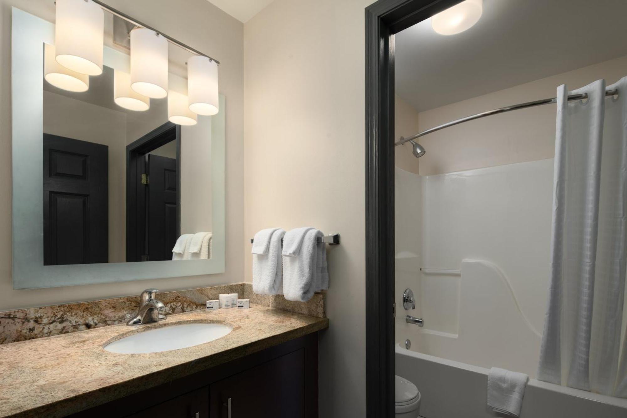 Candlewood Suites St Louis St Charles By Ihg Saint Charles Екстериор снимка